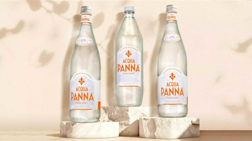 FutureBrand Paris 凭借与雀巢旗下高端饮用水品牌 Acqua Panna 的合作夺得 Dieline  Awards