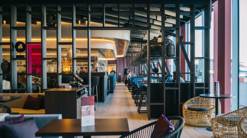 UXUS-designed brasserie opens at Schiphol Airport